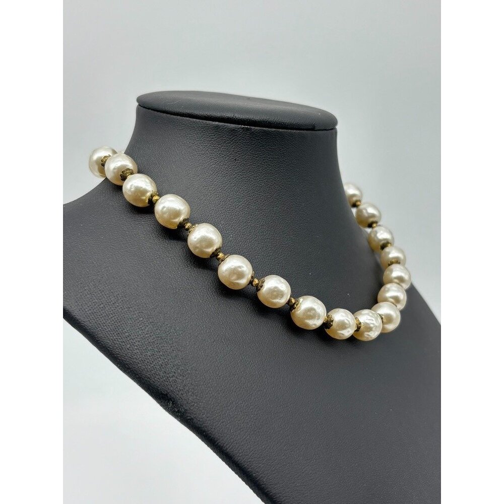 Vintage Miriam Haskell Baroque-Style Faux Pearl Choker-Necklace, Cluster Clasp - Picture 5 of 13